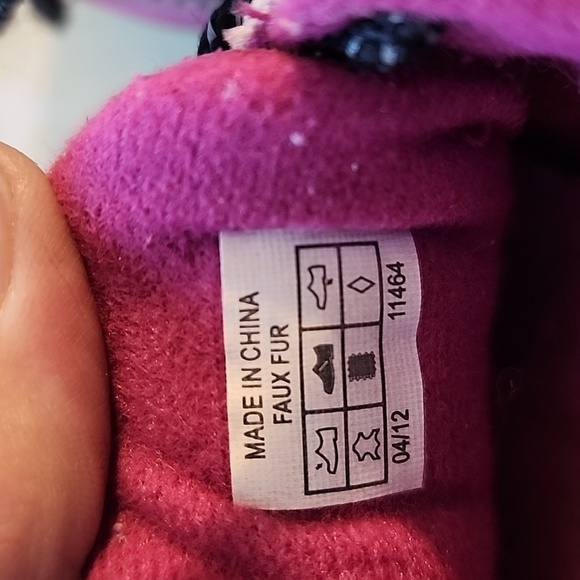 CROCS Pink Sneakers with Stylish Design and Comfortable Fit - Picture 5 of 7